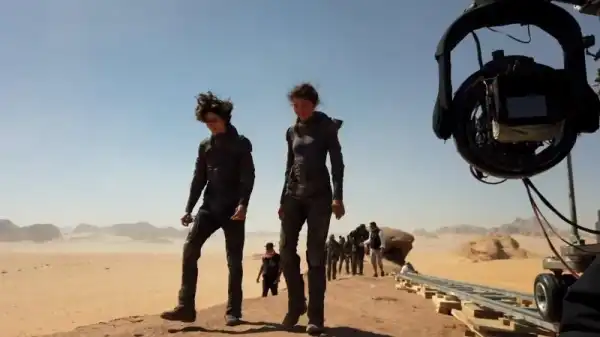 Dune Featurette Teases Timothée Chalamet & Zendaya’s Chemistry