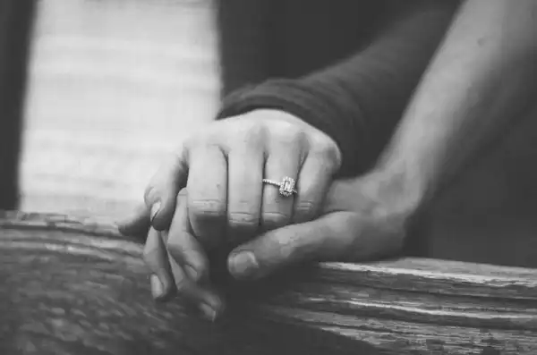 Man Calls Off Wedding With Fiancée Over Refusal To Say Who Gifted Her iPhone 13 Pro Max (Video)