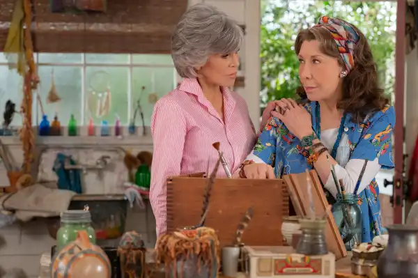 Grace and Frankie Final Season Photos Tease Last 12 Episodes