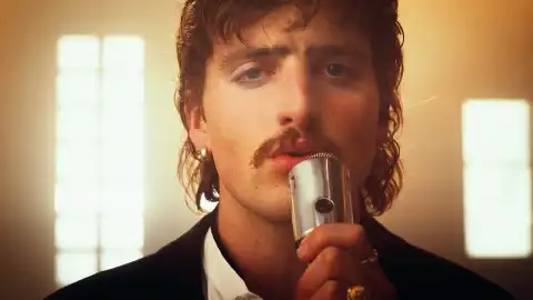 Benson Boone - Momma Song (Video)