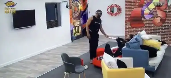 #BBNaija: The Moment Kiddwaya Embarrassed Laycon By Serving Erica Cake While Laycon was Proposing To Her (Video)