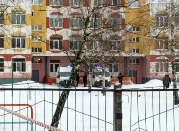 14-Year-Old Girl Shoots Her Classmate Dead, Then Commits Suicide