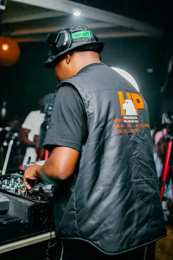 De Mthuda & Johnnie Walker – Keep Walking Africa Live Session