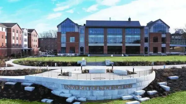 University of New England Scholarship in Australia 2026 | Fully Funded