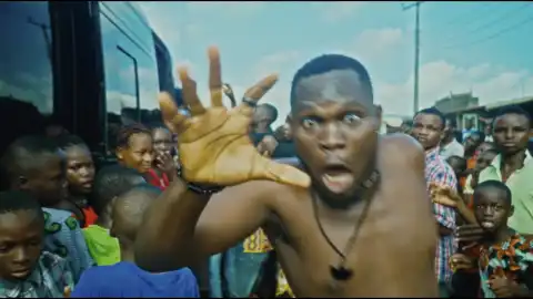 Davolee – Play (Video)