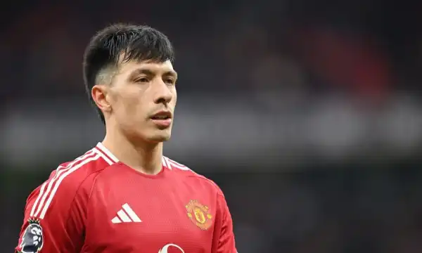 Transfer: Manchester United issue ultimatum to Lisandro Martinez