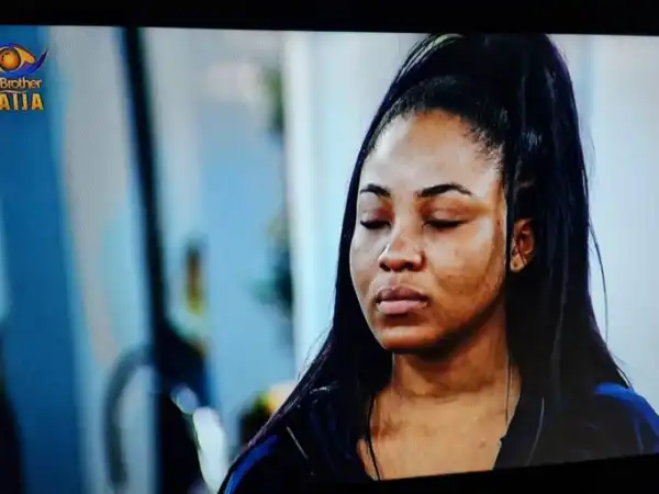 #BBNaija: “Thunder will fire Laycon, He will suffer x10 of what Erica suffered” – Erica fans worldwide cry uncontrollably after her disqualification. (videos)