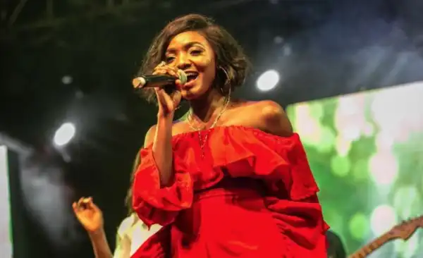 ASUU Strike: ‘Shame On You’ – Singer, Simi Blasts Nigerian Leaders