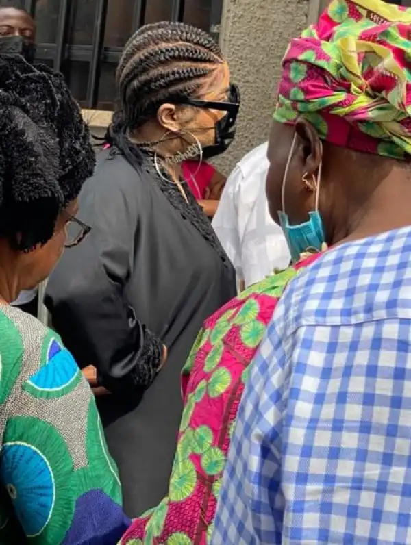 His Skin Was Irritating– Lady Raises Alarm After Bumping Into Bobrisky In Ikeja