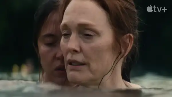 Sydney Sweeney & Julianne Moore Cover Up a Murder in Echo Valley Trailer