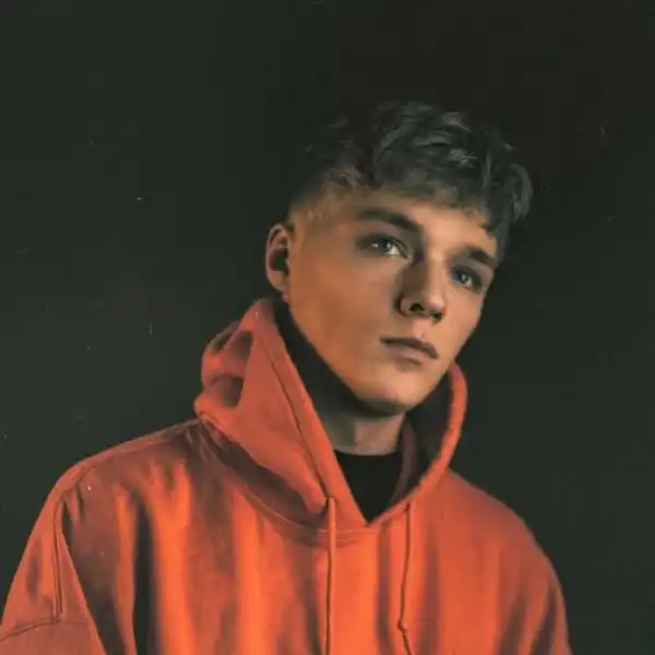 Biography & Career of Jordan Comolli