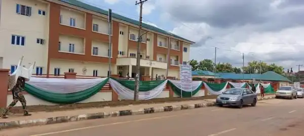 Oyo lawmaker launches 100-bed hospital in Ibadan