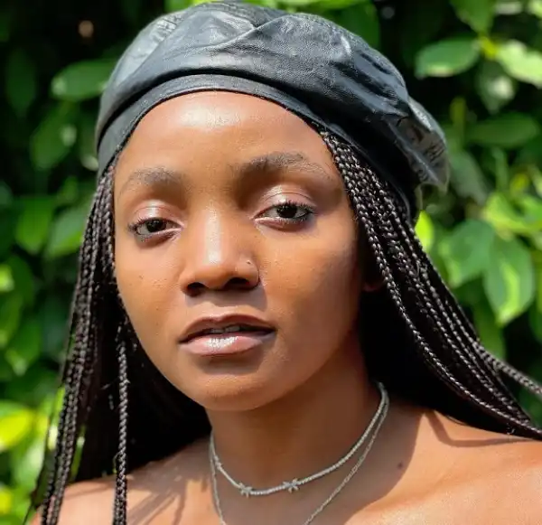 Simi – 777 (GLO Theme Song)