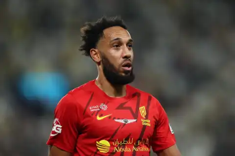Transfer: Ex-Arsenal striker, Aubameyang in talks to return to former club