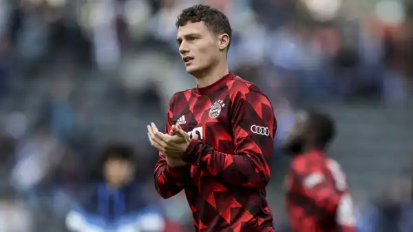 Benjamin Pavard sent transfer warning by Bayern Munich