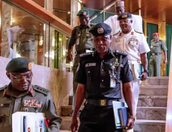 Military headquarters gives service chiefs’ seniors until July 3 to resign