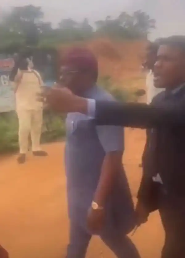 Police Officers Caught by Osun Speaker Extorting Passengers Have Been Arrested, In Detention — Osun Command