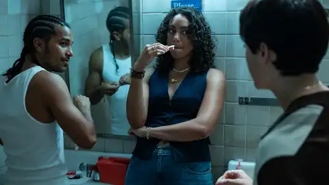 Neon Release Date for Netflix Comedy Series Set in Teaser Trailer