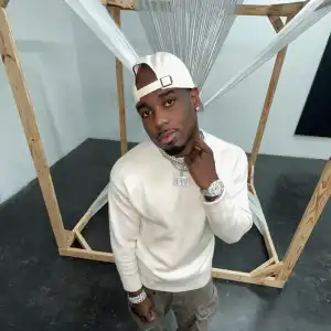 T-Wayne – Breakfast at Tiffanys