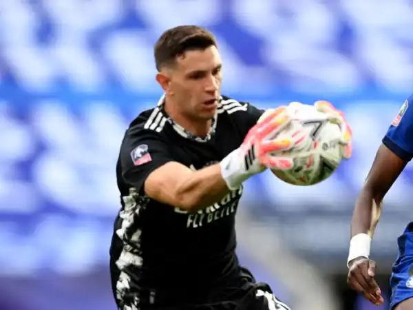 EXPOSED!! See Why Arsenal Goalkeeper Martinez Was Not Punished For Handling Ball Outside In FA Cup Final