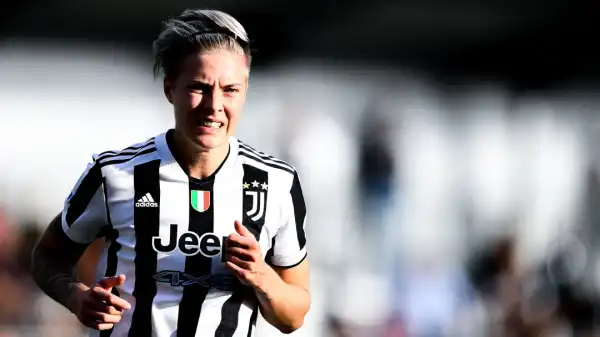 Arsenal sign Sweden forward Lina Hurtig from Juventus
