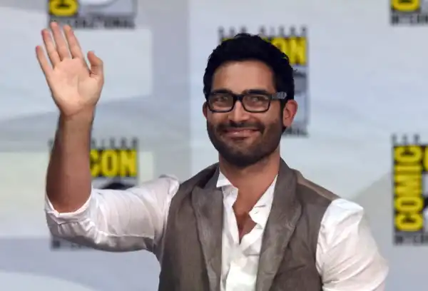 Age & Net Worth Of Tyler Hoechlin