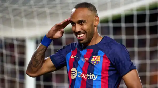 Pierre-Emerick Aubameyang joins Chelsea from Barcelona