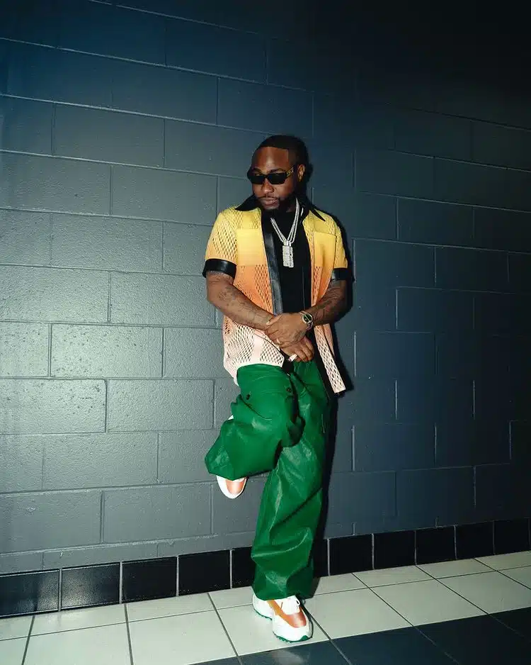 Davido lambasts those accusing him of trying to snatch Imade from mother