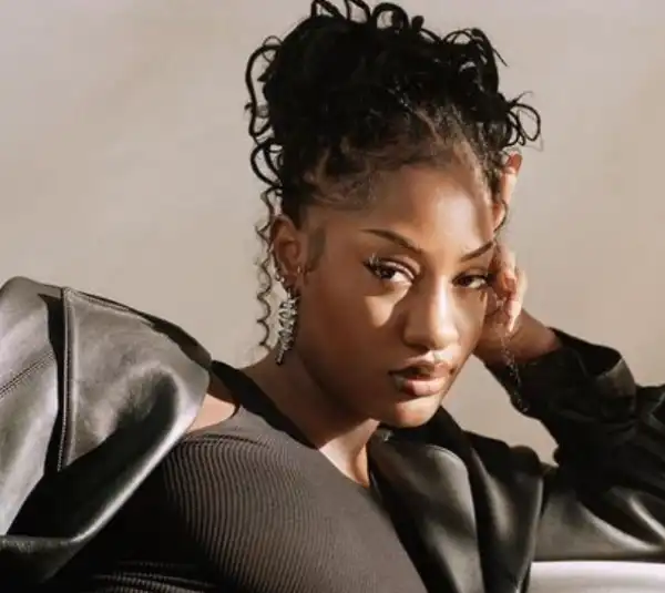 You’re Mad – Singer, Tems Fires Back At Troll Who Said Her Voice Isn’t ‘Sweet’ (Video)