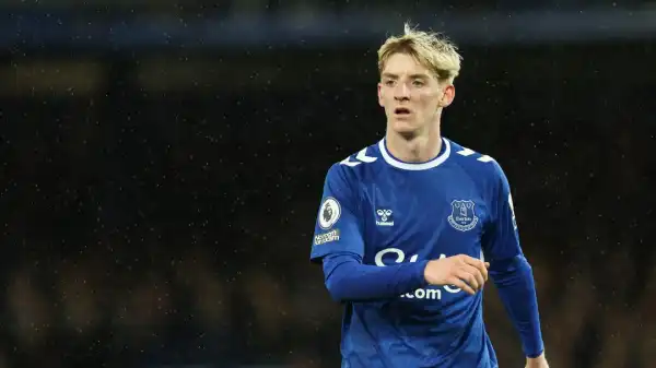 Frank Lampard sends warning to Anthony Gordon over training levels