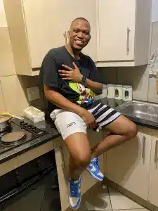 Nomfundo Moh – Phakade Lami (Fatso 98 Bootleg) ft. Sha Sha & Ami Faku