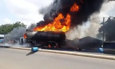 Kwara fire service averts fire disaster in fuel tanker spill