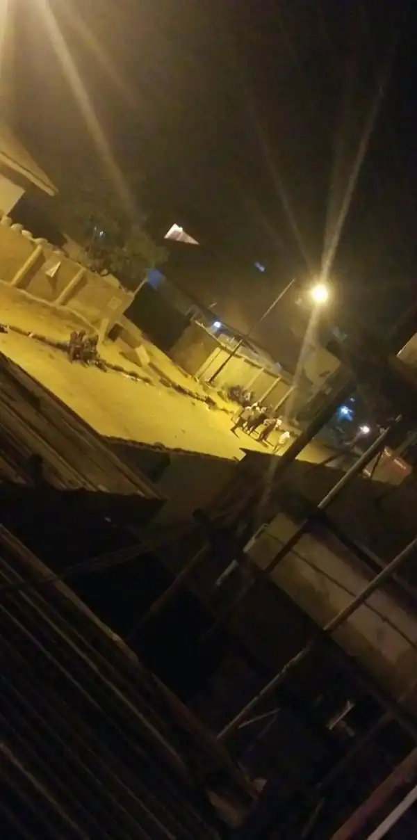 #Lagosunrest trends for the third time as Lagos residents are robbed by hoodlums again just after Coronavirus lockdown extension (videos)