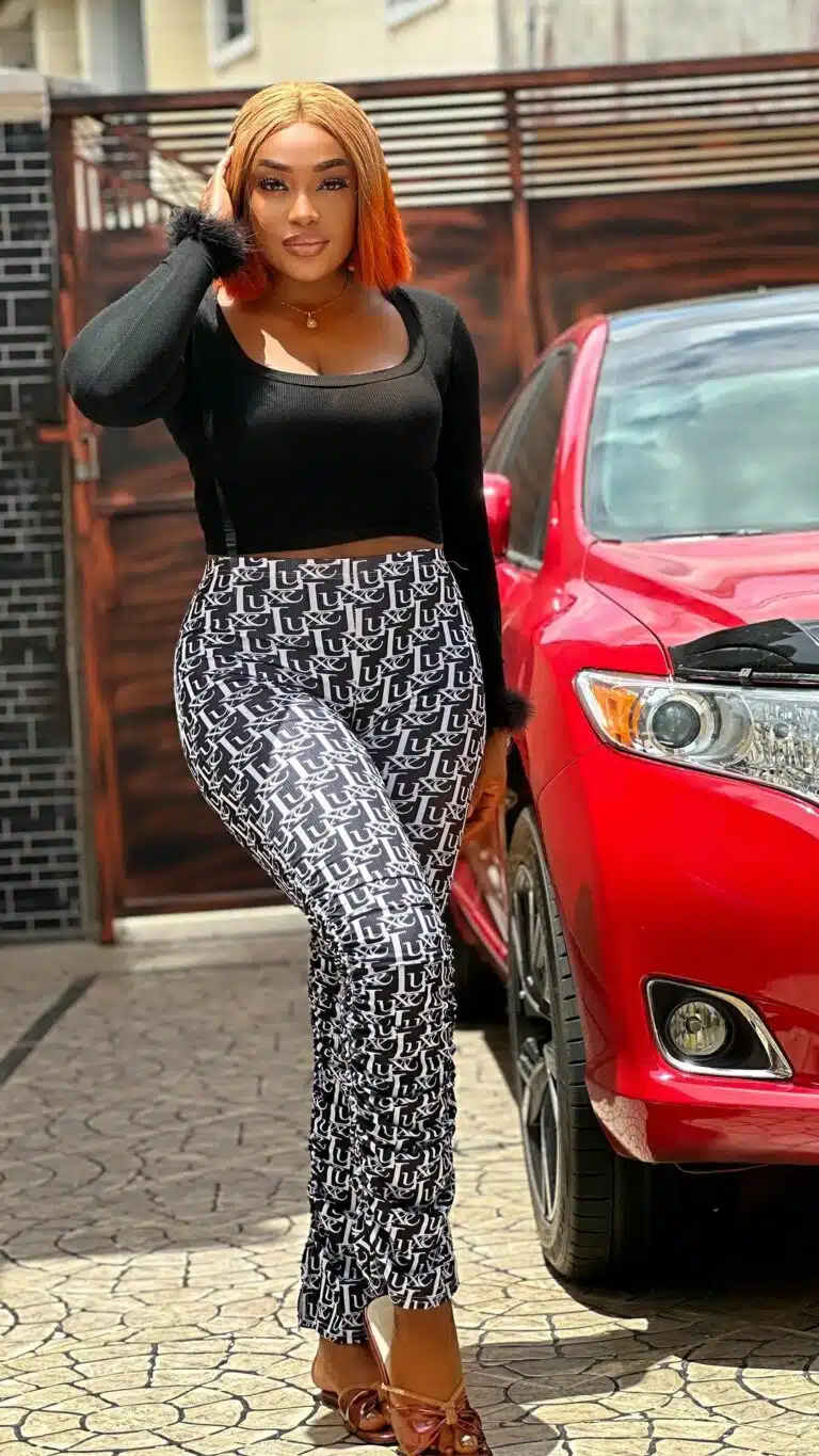 Lizzy Gold sparks reactions online as she locks lips with Kanayo on movie set