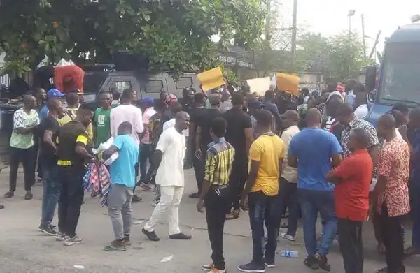 Thugs Attack Fubara’s Supporters During Supreme Court Victory Rally