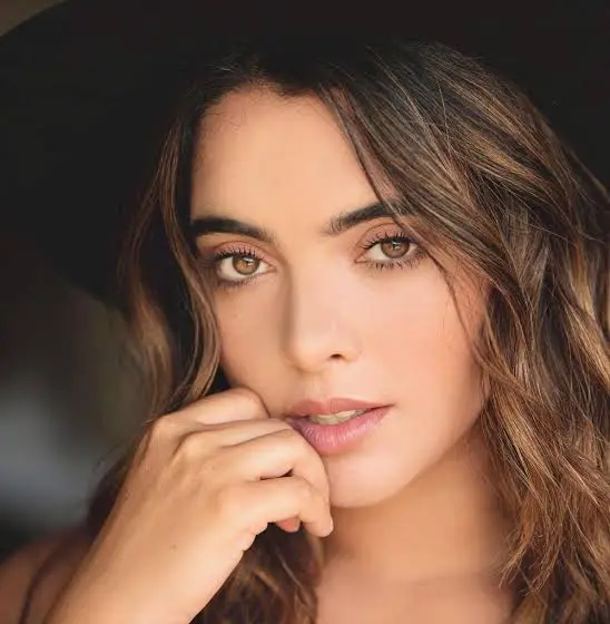 Age & Career Of Scarlet Gruber