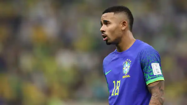 Gabriel Jesus returns to London to see knee specialist