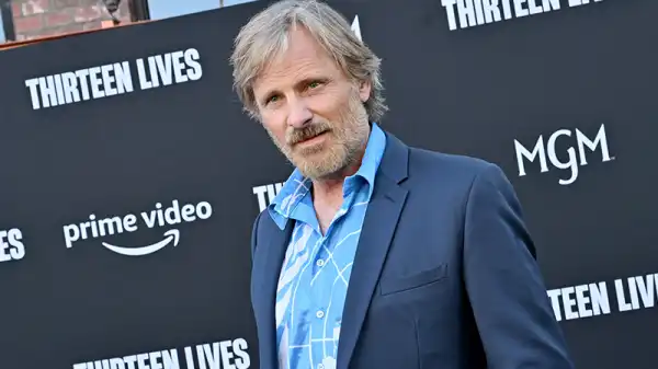 Viggo Mortensen Details Thirteen Lives’ Challenging Diving Scenes