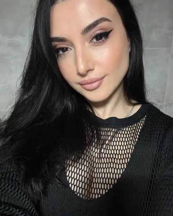 Biography & Career Of Alisa Vox