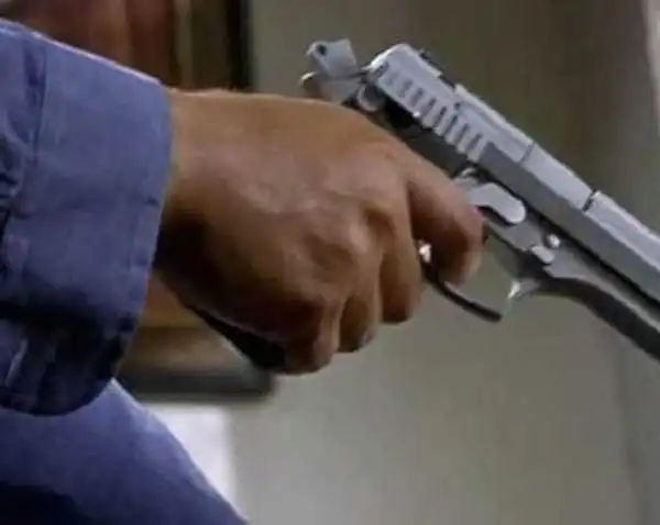 BE SINCERE!! A Gun On Your Head By Arm Robbers, “Sleep With Your Blood Sister, Mother or Die” – WHAT WILL YOU DO?