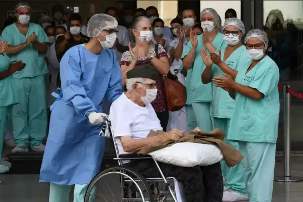 Heartwarming Story Of 99-Year-Old World War II Veteran Who Recovered From Coronavirus (Photos)