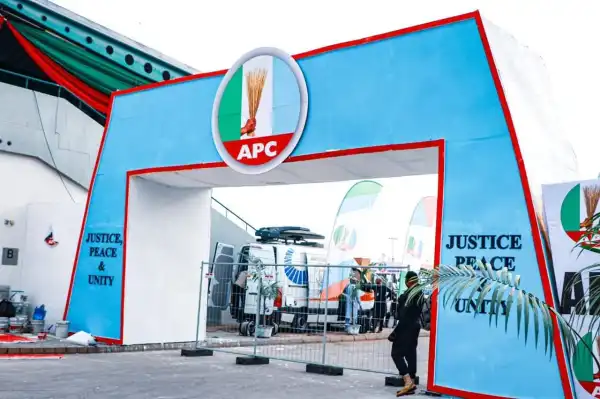 2023: Fresh Trouble For APC As Group Files Perjury Case Against Tinubu