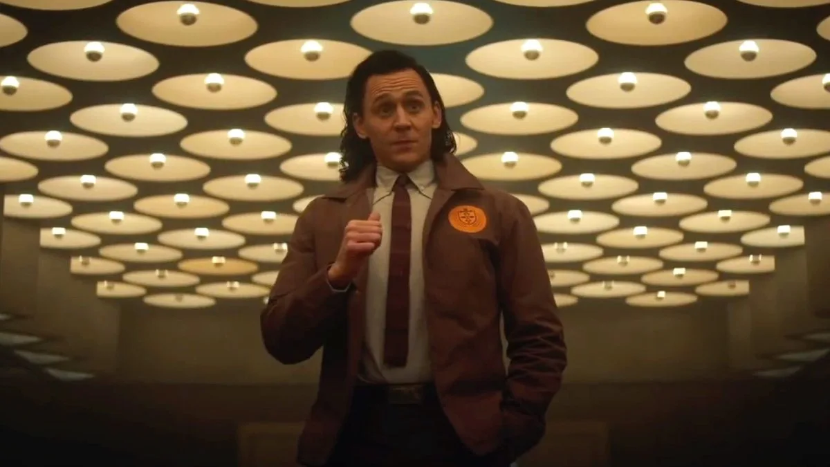 Tom Hiddleston Gives Emotional Speech During UNICEF’s Soccer Aid