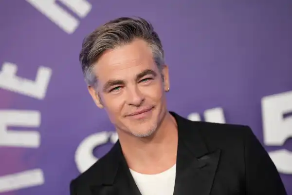 Chris Pine to Star in Texas Crime Thriller Nowhere Fast From Noah Hawley