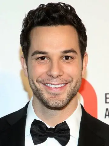 Age & Career Of Skylar Astin