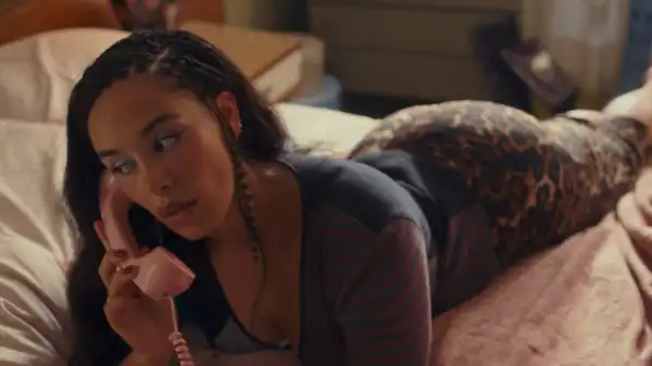 Jorja Smith - I Lied, You Lied (Video)