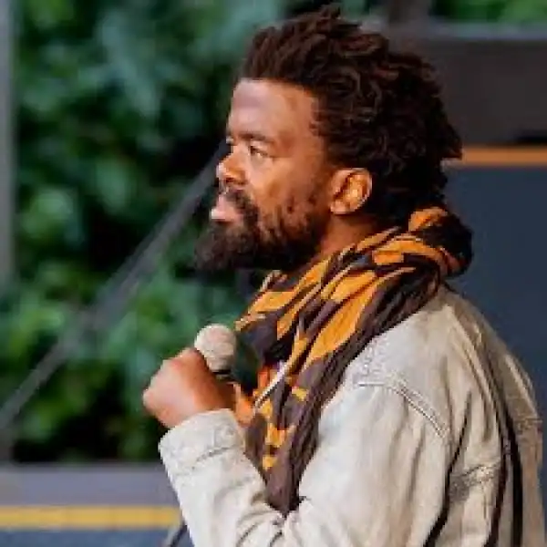 Mandisi Dyantyis – umama lo