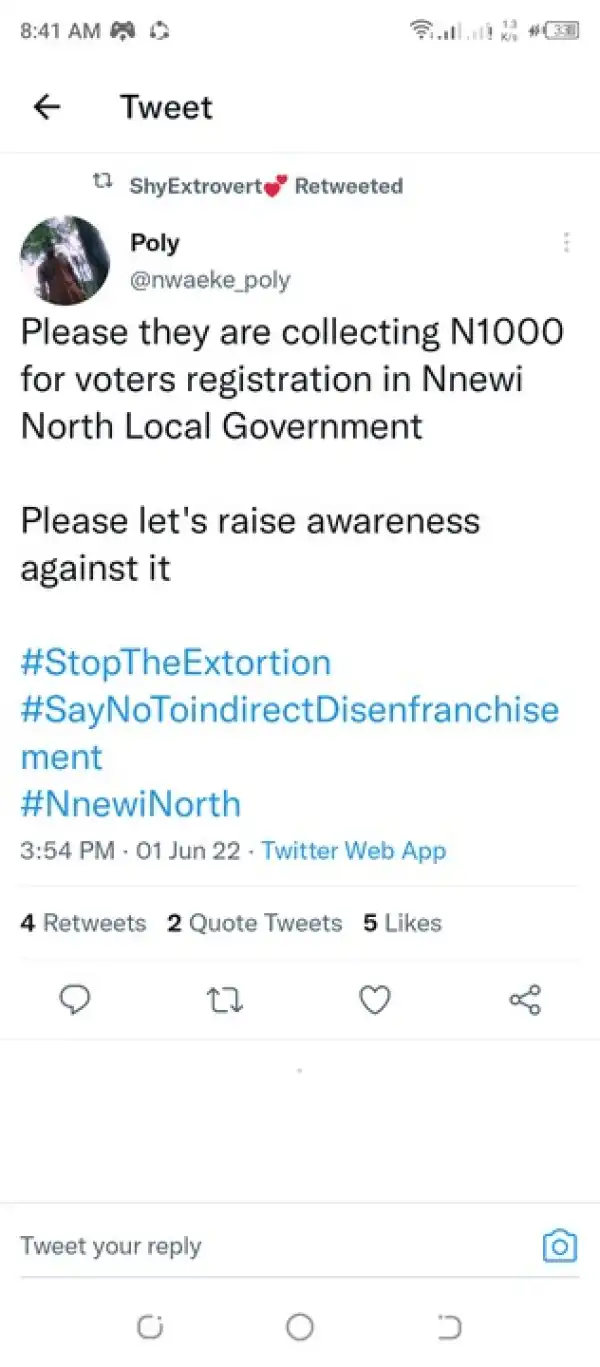 People Forced To Sweep INEC Office In Anambra Before Registration For Voters Card