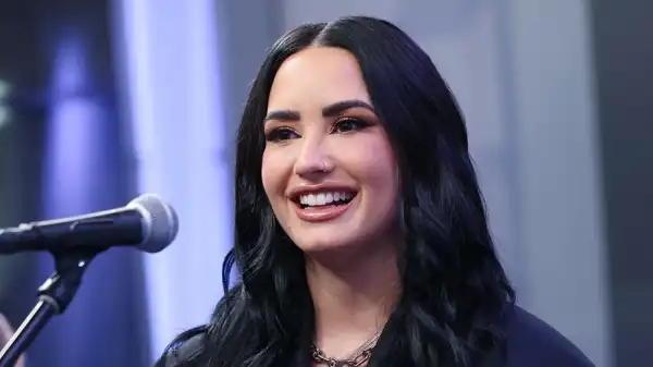 Demi Lovato Announces A Very Demi Holiday Music Special for Roku