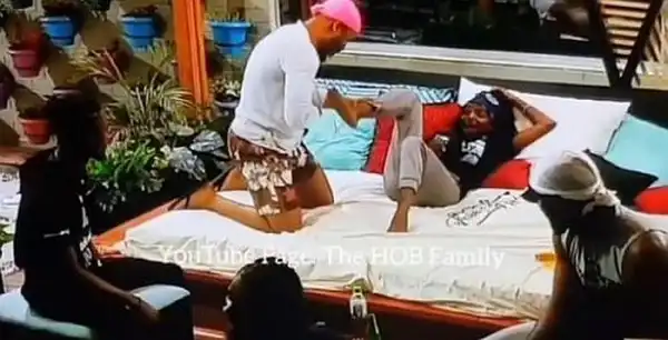 #BBNaija: Ozo Accept Challenge To Finger Wathoni’s (Watch Video)